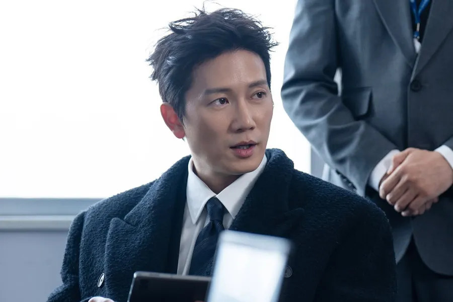 The Apartment Job K-drama poster featuring Ji Sung, premiering July 11, 2026 on JTBC