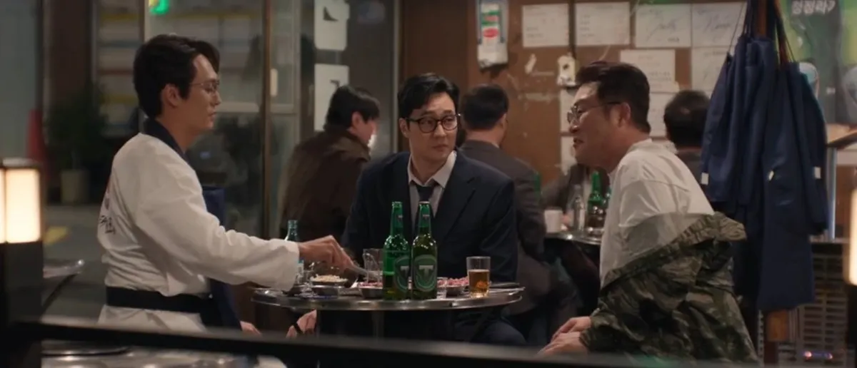 All the ex-spy assassins dining together