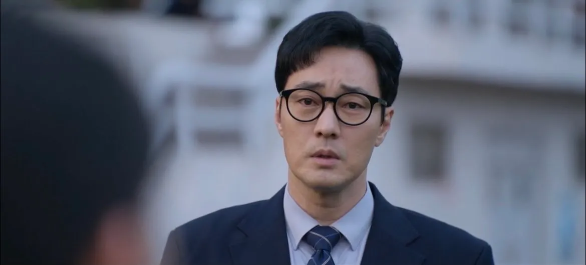 A single father breaks after his daughter feels ashamed of him